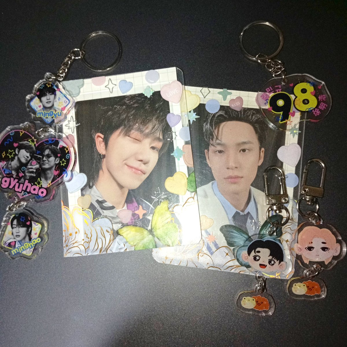 gyuhao 8.9 giveaway 🥳

— open to all filo gyuhaoist 
— what you will get: gyuhao caratland 2023 pc, 4 gyuhao acrylic keychain
— 1 winner only
— just like and retweet

good luck 🥰
(yes, my photo skills suckssss)