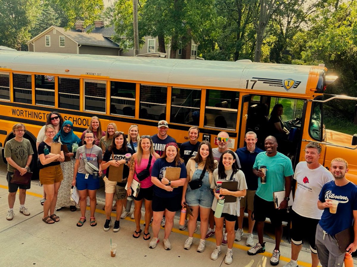 mrgreggarris's tweet photo. The KMS staff hit the road this morning to learn more about our community, our students, and each other! #ItsWorthIt https://t.co/qCqONVV2yY