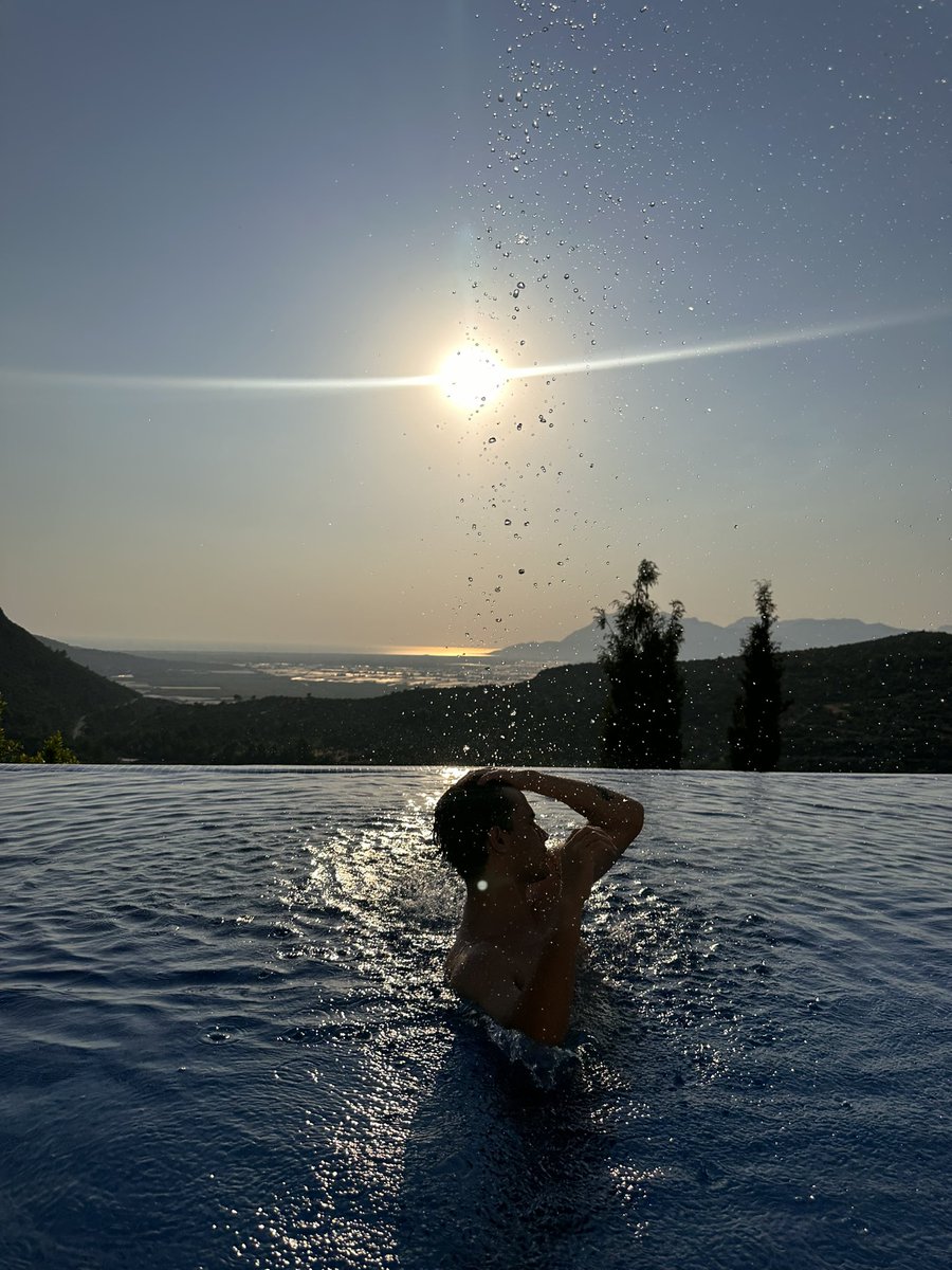 ahmetcandundr's tweet photo. kardeşimin müthiş hortum prodüksiyonuyla insta kapalı olduğu için buraya atıyım insta açılırsa sulara shop yapıp çoğaltıp atarım.. https://t.co/DOOGDRRGnP