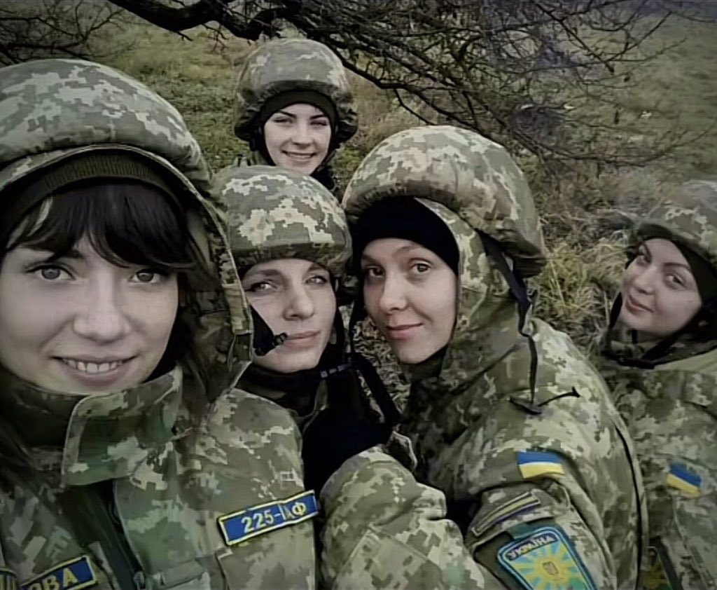 Brave Ukrainian women will NEVER let us down. God bless them all 🙏

GLORY TO HEROES! 🇺🇦