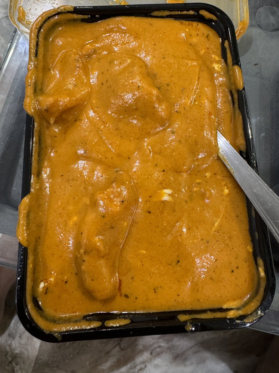 himanshuusingh_'s tweet photo. Horrendous act by @zomato . My mother placed an order for veg items and they sent chicken to my home in the holy month of Saavan. 
We are seriously offended and hurt by this act. @deepigoyal is that how you treat your customers? @PunjabGrill @jagograhakjago https://t.co/DyfzkfnCp5