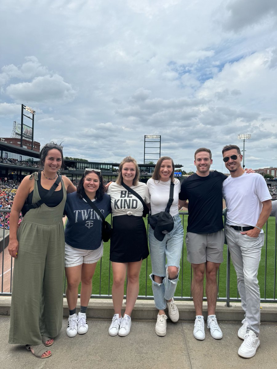 Leadpages's tweet image. Winning work team, and winning baseball team! Our Minneapolis marketing team had a fun time together watching the @StPaulSaints yesterday! 🎉⚾
.
.
#stpaulsaints #minneapolis #teamouting #culture #marketingteam