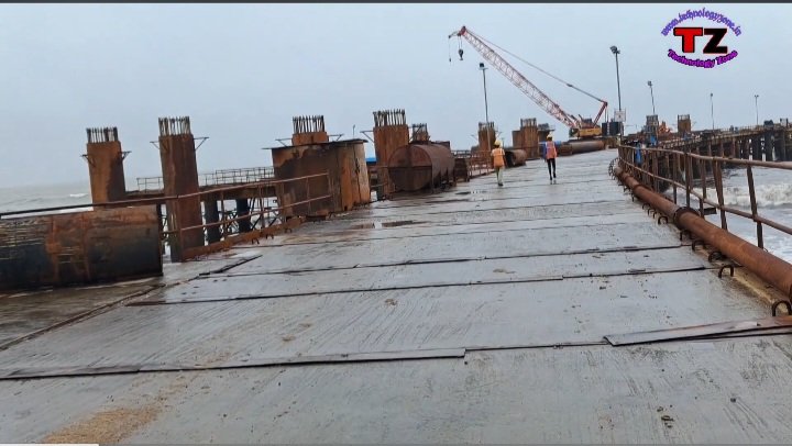 Amar_Shinde527's tweet photo. Bandra-Versova Sea Link!
Versova Connector Progress.
P.C. Technology Zone
#BVSL #Bridge #mumbaicoastalroad
#SeaLink #Mumbai #infrastructure #India https://t.co/SsRMjrcV68