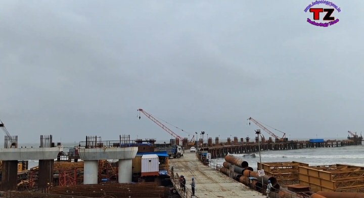 Amar_Shinde527's tweet photo. Bandra-Versova Sea Link!
Versova Connector Progress.
P.C. Technology Zone
#BVSL #Bridge #mumbaicoastalroad
#SeaLink #Mumbai #infrastructure #India https://t.co/SsRMjrcV68