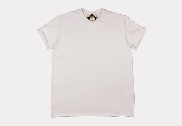 Probably the softest T-shirt of your life. Made from a sumptuous blend of #Organic cotton &amp; bamboo, this piece features a diagonal seam across the front.

SHOP NOW: buff.ly/2KRiv9g

#tshirtdesign #ecofriendly #Mensfashion #mensstyle #bamboo #menswear #SustainableLiving