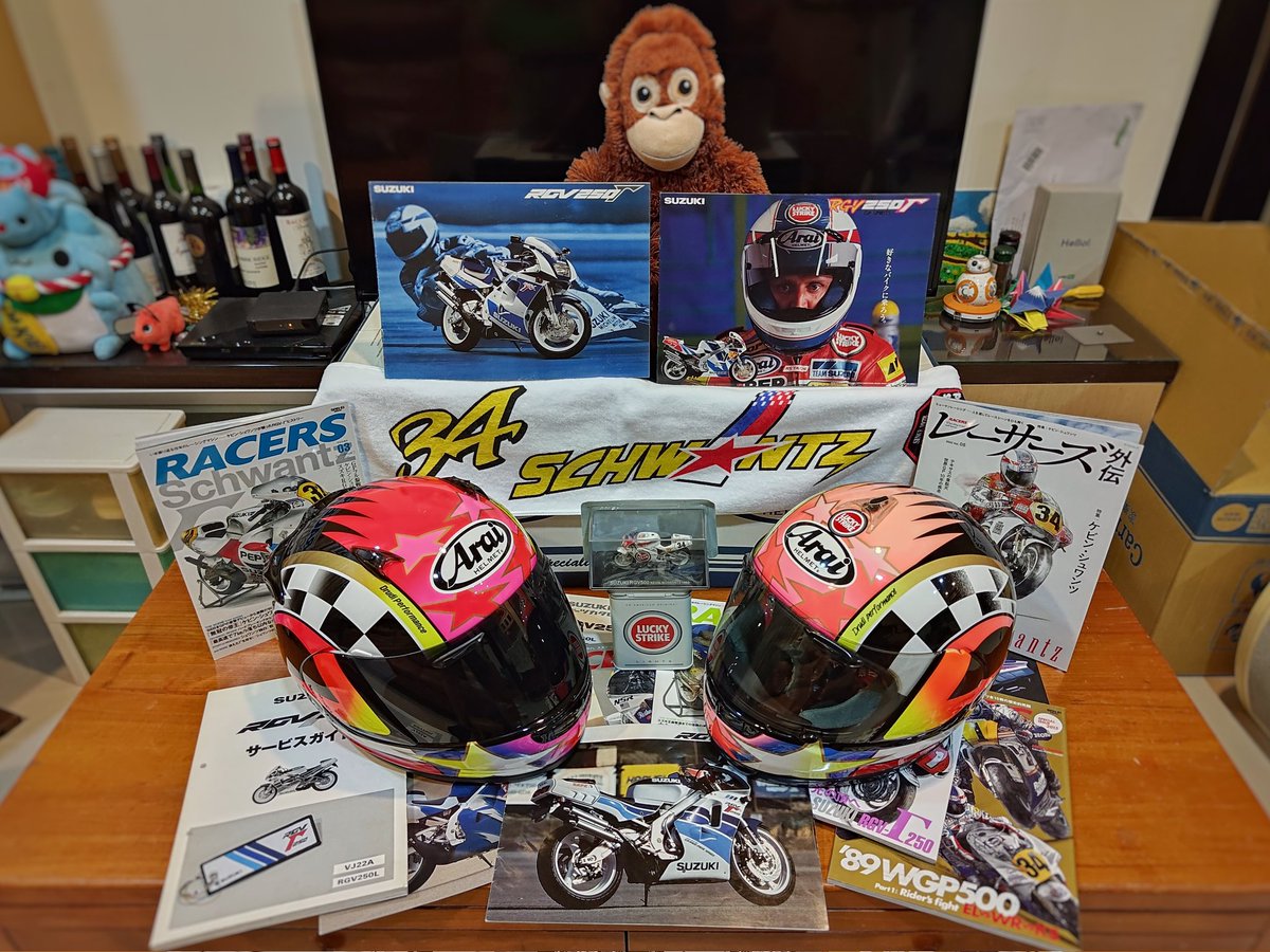 Dream_er33's tweet photo. コレクション✨
#suzuki #rgv #rgv500 #rgv250 #vj22
#KS34 #kevinschwantz #luckystrike
#arai #quantumj #astroe https://t.co/iuRPPmktWO