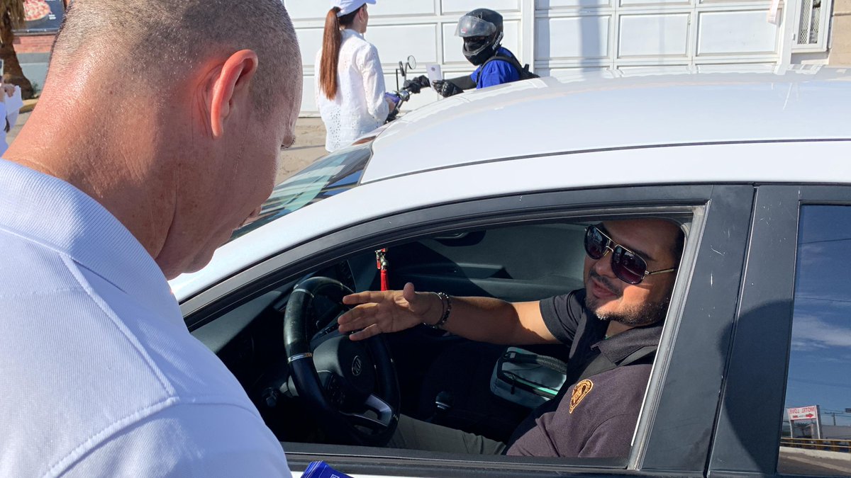 ProyectoPuente's tweet photo. 🚓 Comparte #Geavi de la @Policia_HMO información sobre prevención de la violencia a 700 ciudadanos.
🔗: https://t.co/0iKQtyOphj
#ProyectoPuente