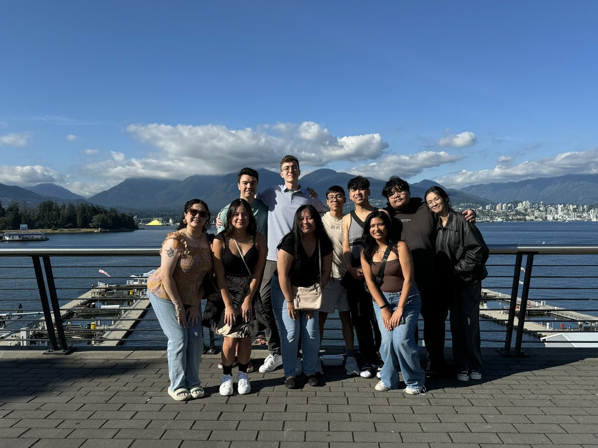 KnivesOutClub's tweet photo. Seattle < Canada https://t.co/ppAHkPeXGl