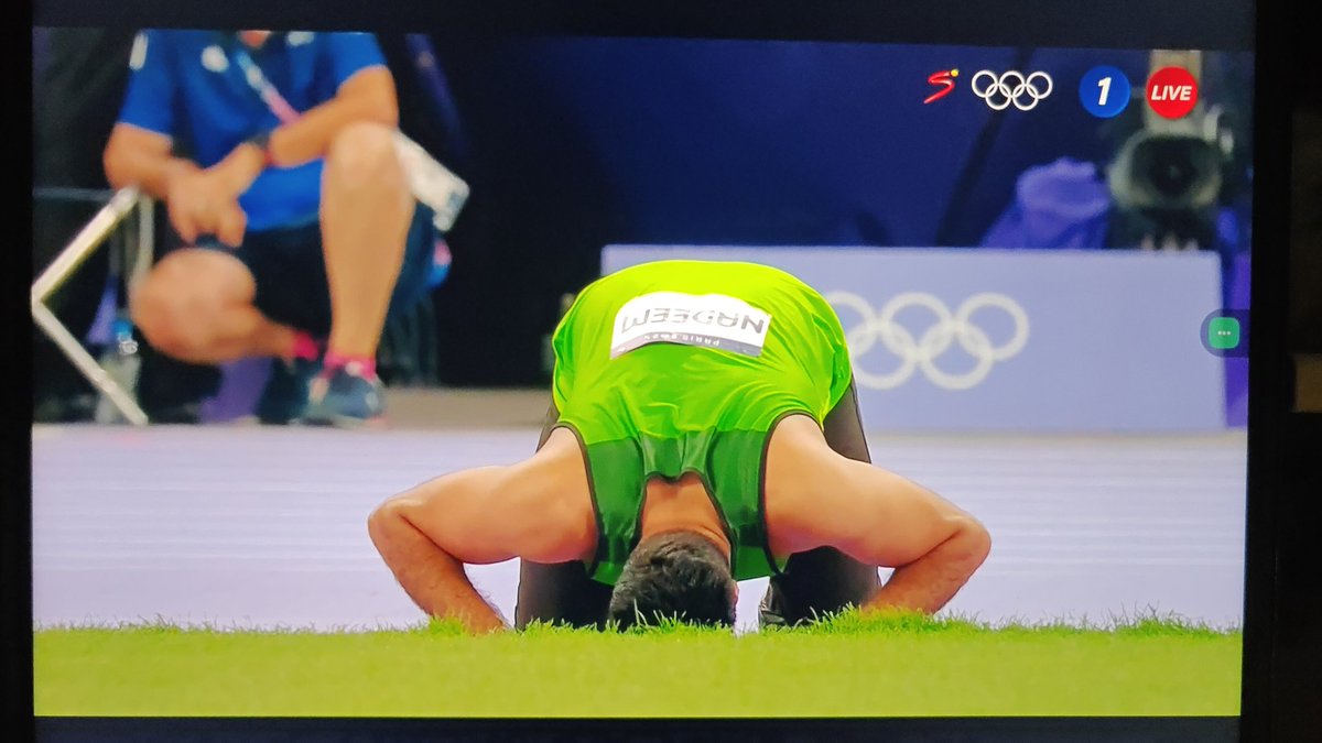 kasmaalik's tweet photo. #GOLD #Champions #ArshadNadeem #Pakistan #ParisOlympics2024 https://t.co/MyPyE7Fddn