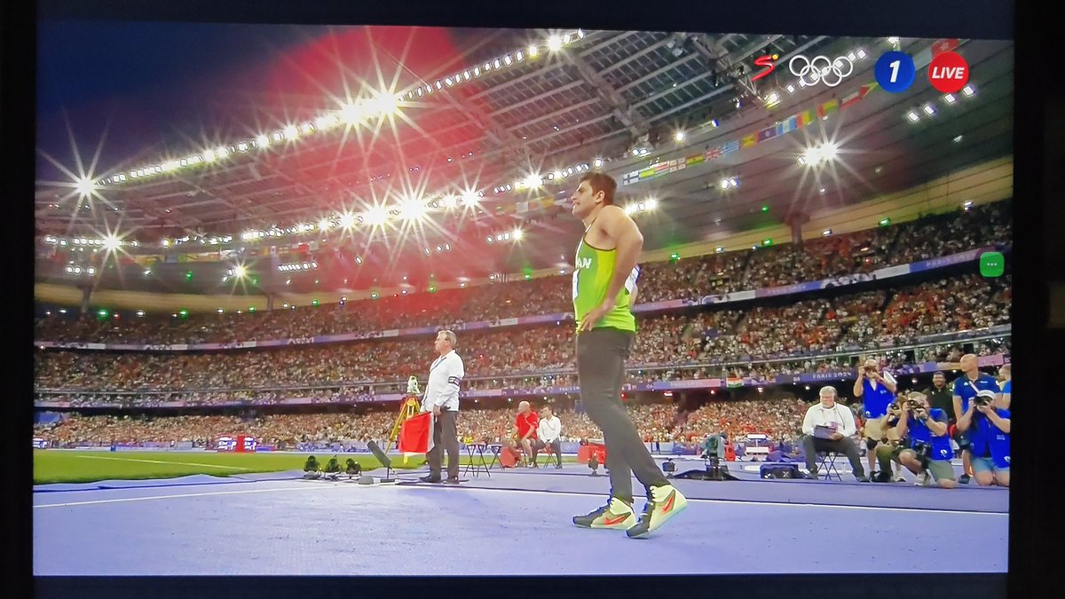 kasmaalik's tweet photo. #GOLD #Champions #ArshadNadeem #Pakistan #ParisOlympics2024 https://t.co/MyPyE7Fddn