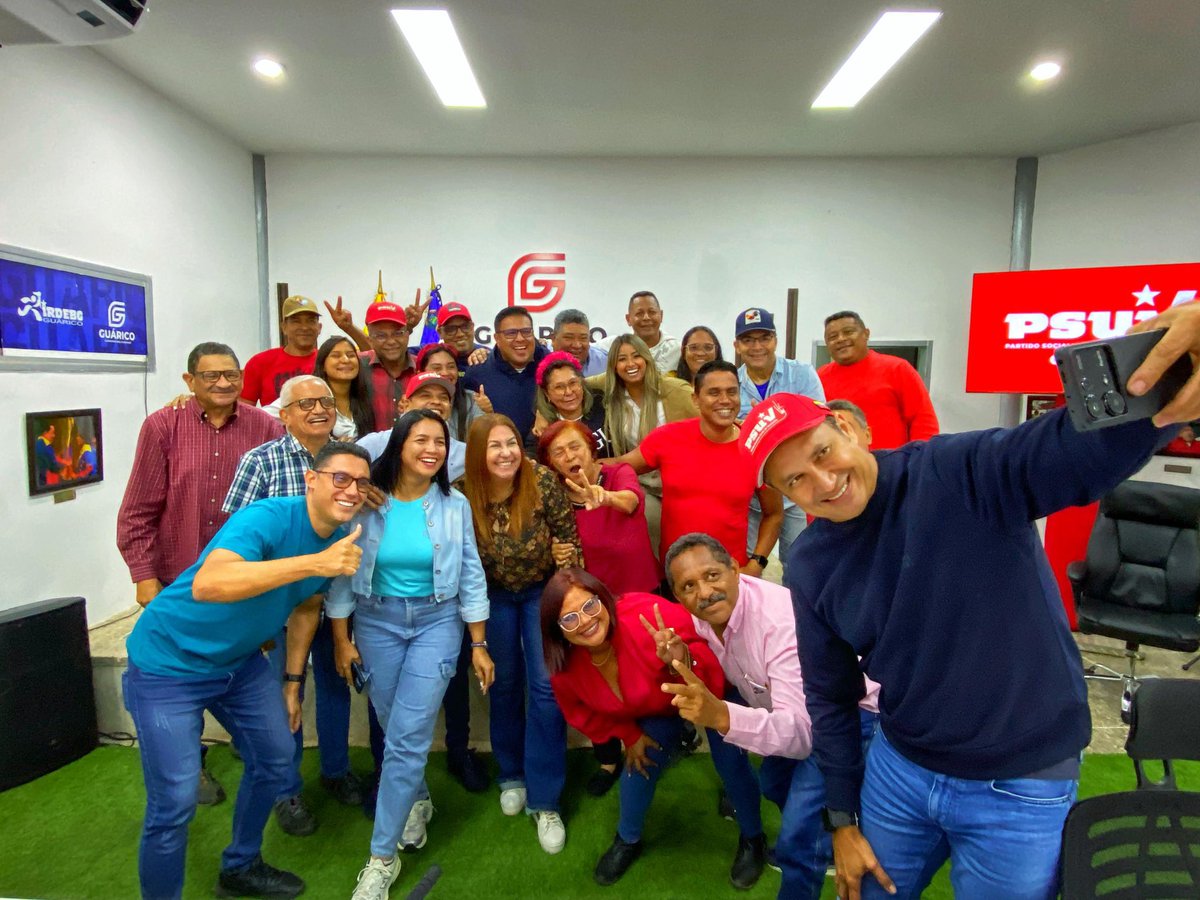 El <a href="/PartidoPSUV/">PSUV</a> del corazón de Venezuela, palpita con el amor y la ejemplaridad de todos los días, siempre de la mano del pueblo, pero también, listo para el combate frontal contra los enemigos de la Patria. Vamos por el camino correcto, compañeros y camaradas. ¡Viva Guárico!