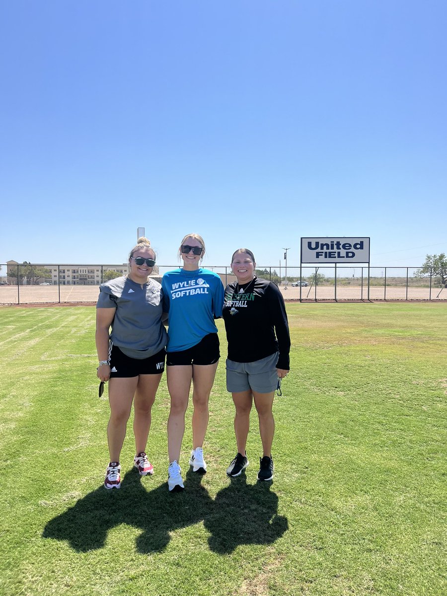 CameronG2025's tweet photo. First college visit in the book!  @wtcsoftball 
Thank you @Coach_Reyna21 @mattyetyler_ https://t.co/T2X7MDYzZk