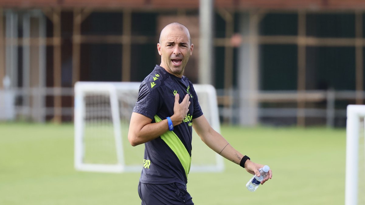 jlsanchezvera's tweet image. Semana 3.

“La vida es como un gran lienzo. Arroja en ella toda la pintura que puedas.”

#beplayer #newbalance #futbol #futfem #sanchezvera