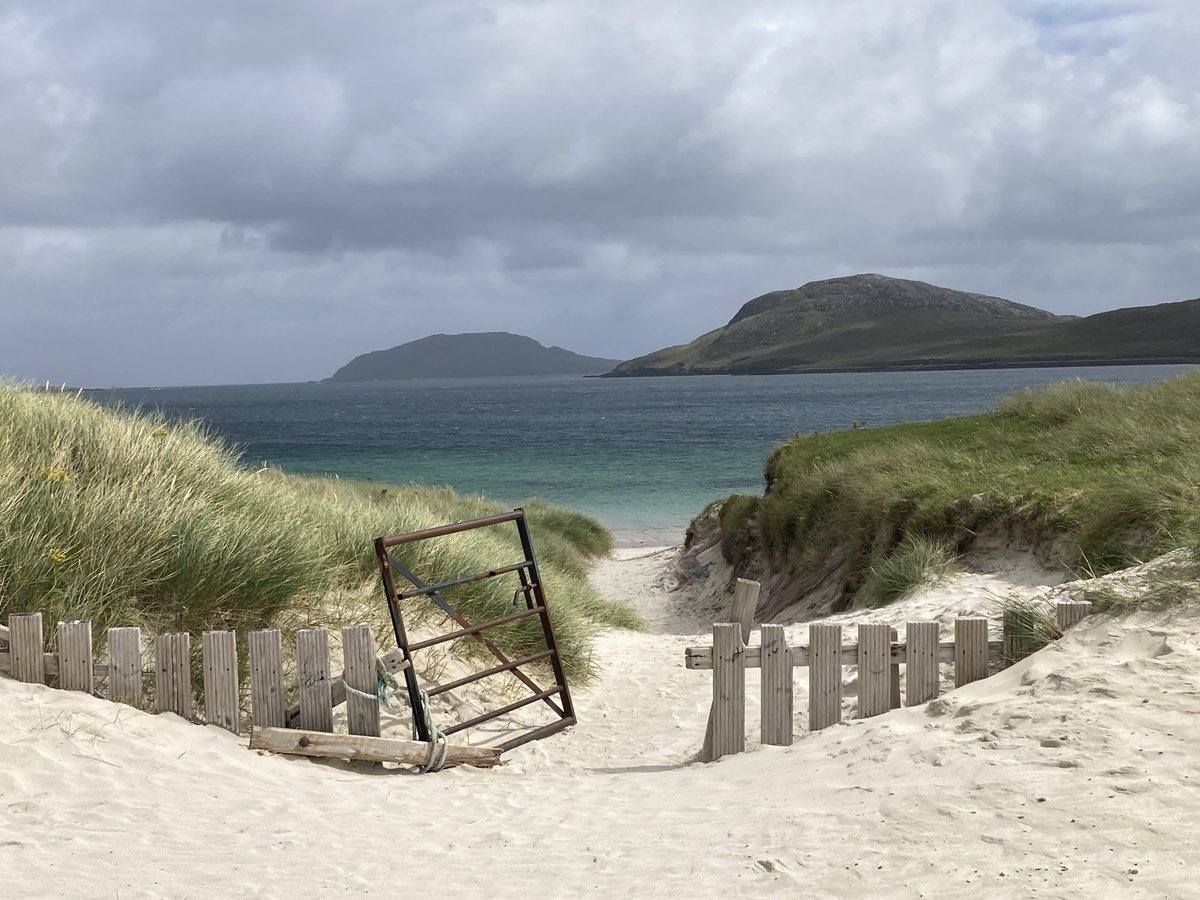 Fabulous Vatersay in ⁦<a href="/VisitScotland/">VisitScotland</a>⁩. A day trip to Barra is a rewarding excursion from South Uist.
