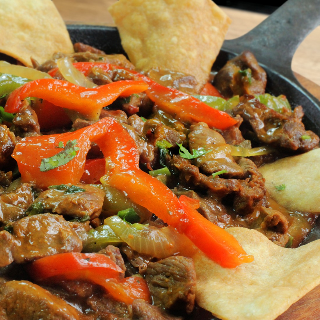 pollosmarioli's tweet photo. 🍽️ Dare to try a piece of Colombia! Our flavors will transport you straight to the heart of Colombian culture. Don’t wait any longer and enjoy a unique experience! 🥑

#PollosMario #GrilledMeat #ColombianCuisine #Delicious #FoodLovers #GourmetExperience https://t.co/GxektDO8ME