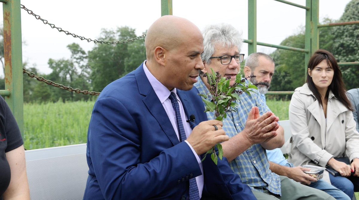 Sen. Cory Booker tweet media