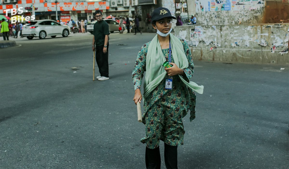 🌟 *Towards a Brighter Future* 🌟

Students are making a difference by taking on traffic police duties! 🚦📚 Their efforts are contributing to the development of Bangladesh. 👏🇧🇩

#Bangladesh2.0 #Students #TrafficPolice #Development