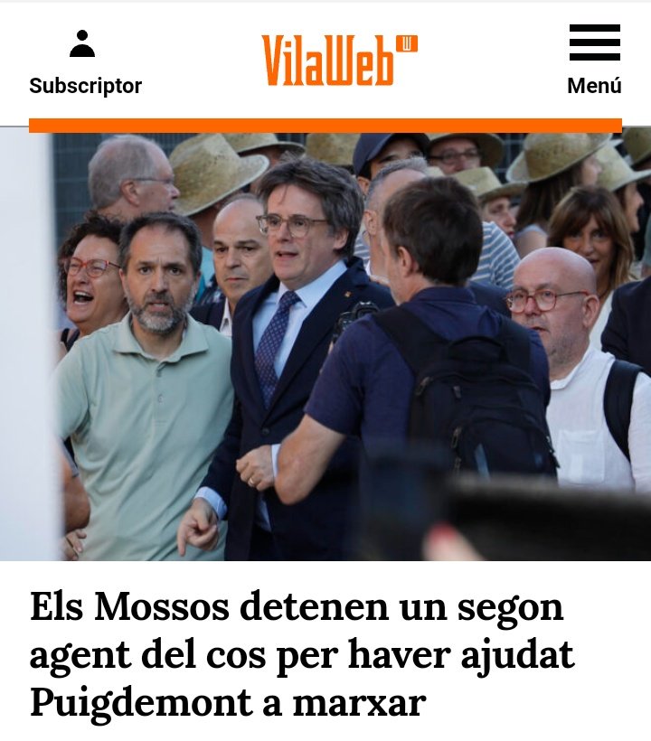 Prof_TGSchulze's tweet photo. Carai! Encara hi catalans, encara hi ha gent amb coratge i dignitat dins el cos dels @mossos!  #CatalunyaLliure està viva més que mai! @ANC_Mossos @KRLS https://t.co/Q87WpXw0v5