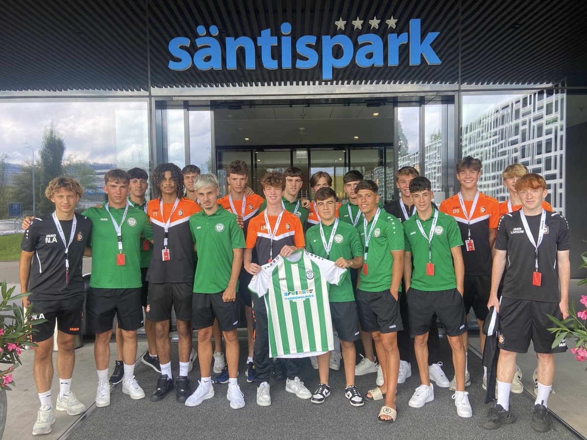 ACAFootballPart's tweet image. KMSK Deinze 🤝 Juventud Torremolinos CF 
Young stars united! 🧡💚

🇨🇭 #InternationalHelvetiaCup #HelvetiaCup