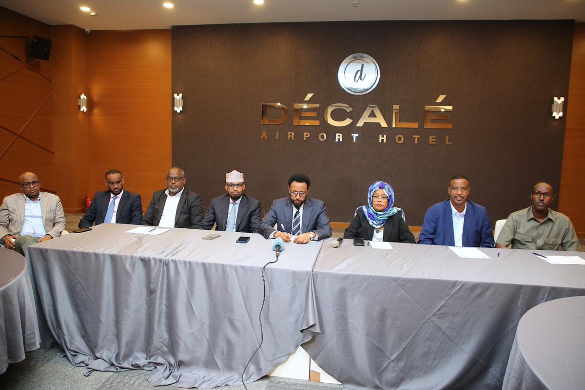BihiEgeh's tweet photo. Today, we concluded the 22nd Ministerial Intergovernmental Fiscal Federalism meeting in #Mogadishu.  This 3-day meeting helped to advance our discussions on the harmonisation of taxes, deepening economic reforms, and maintaining macroeconomic stability going forward. I am grateful to all the FMS Finance Ministers, Deputy Mayor of Administration and Finance of the Benadir Regional Administration and technical staff for making this meeting a success.