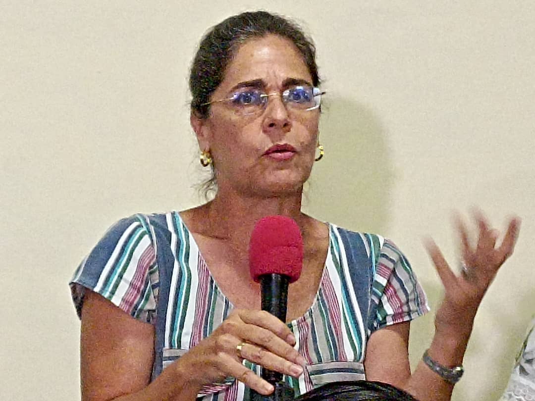 ZayasCari's tweet photo. Presentación del libro Privilegiados del Tiempo de la Editorial EN VIVO de Radio y Televisión, Sala Ché Guevara del Instituto de Información y Comunicación Social. Testimonios sobre el Comandante en Jefe Fidel Castro https://t.co/vmotTH2eGF