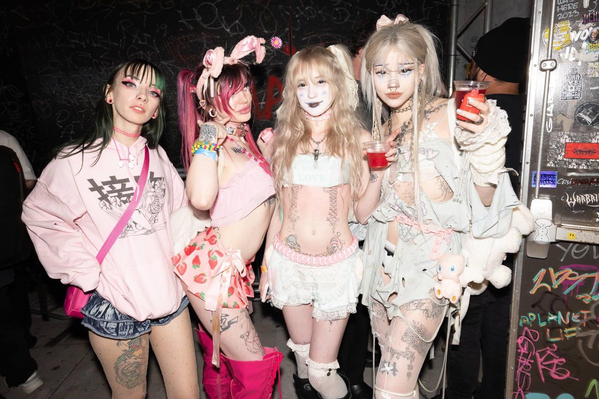 heav3nparty's tweet photo. HEAV3N RETURNS 2MORROW NIGHT! ⤴️☁️ Tix available at https://t.co/BJBrdDWxAp!! ☁️ 📍LA // AUGUST 9TH 💕 https://t.co/h4ZsoALPtC