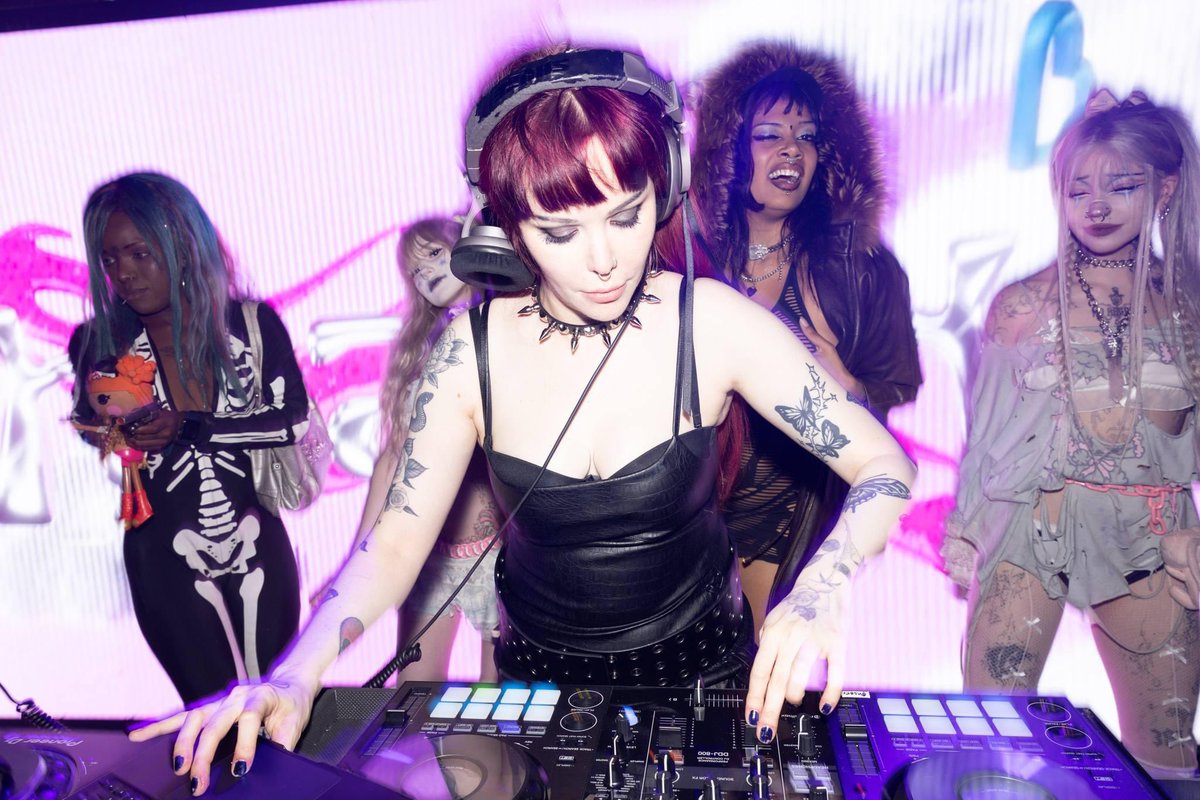 heav3nparty's tweet photo. HEAV3N RETURNS 2MORROW NIGHT! ⤴️☁️ Tix available at https://t.co/BJBrdDWxAp!! ☁️ 📍LA // AUGUST 9TH 💕 https://t.co/h4ZsoALPtC