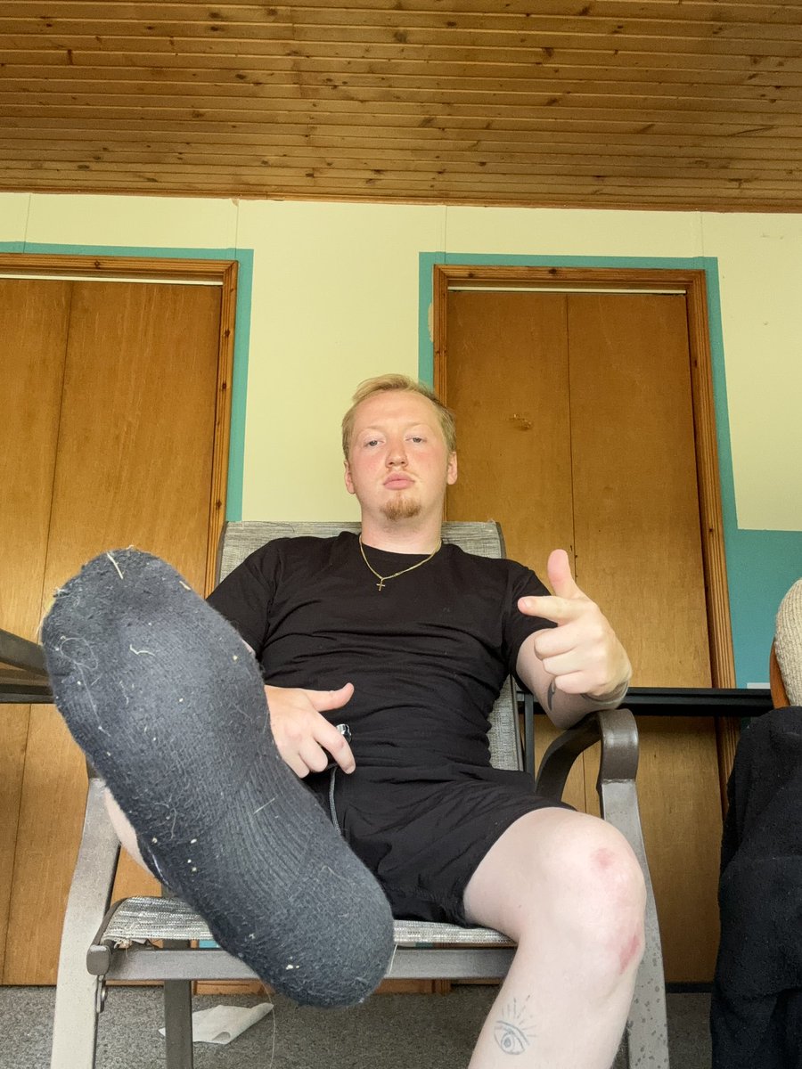 Big filthy feet 🤢✅ Need a 🐷 to punish and drain💰