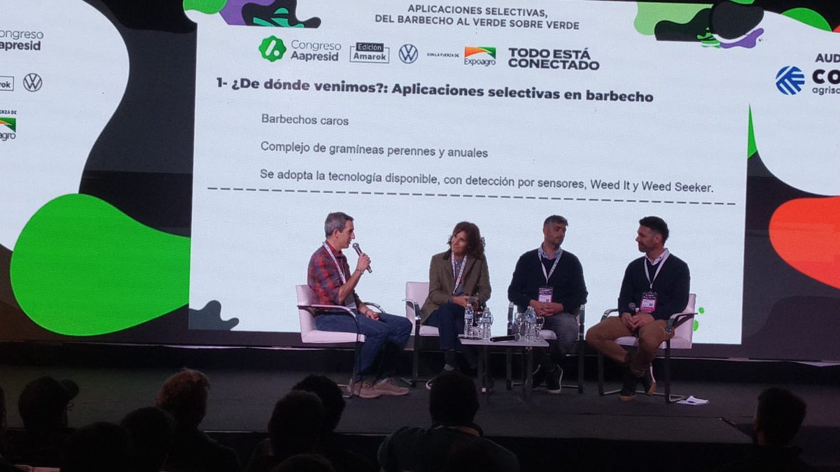 Enorme convocatoria #aapresid2024 pulverizaciones selectivas verde sobre verde. Equipos con cámaras de reconocimiento de malezas, la posibilidad de mejora es continua.