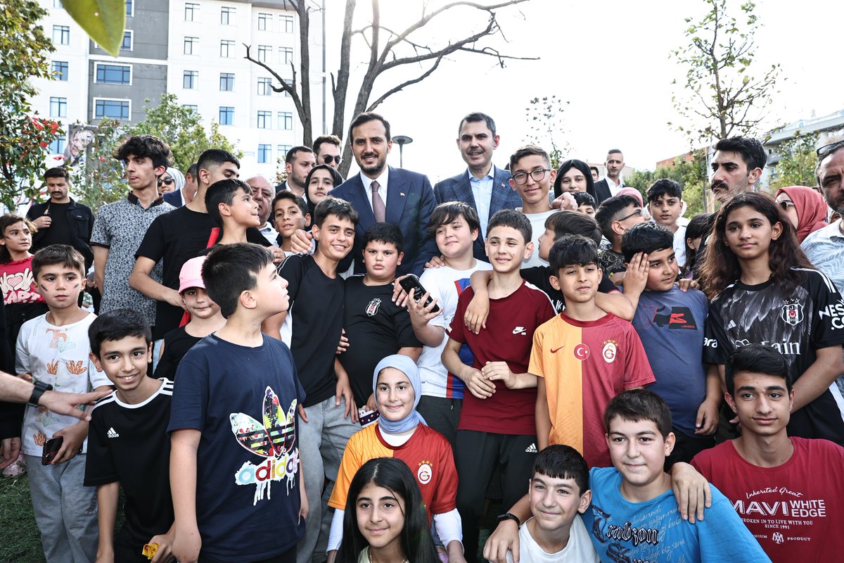 Bağcılar Millet Bahçesi, güzel ilçemize hayırlı, uğurlu olsun! 

TOKİ tarafından 2 yıl gibi kısa bir sürede inşaatını tamamladığımız Bağcılar Millet Bahçemizin açılışını Çevre, Şehircilik ve İklim Değişikliği Bakanımız Sn. Murat Kurum’un katılımıyla ve vatandaşlarımızın yoğun