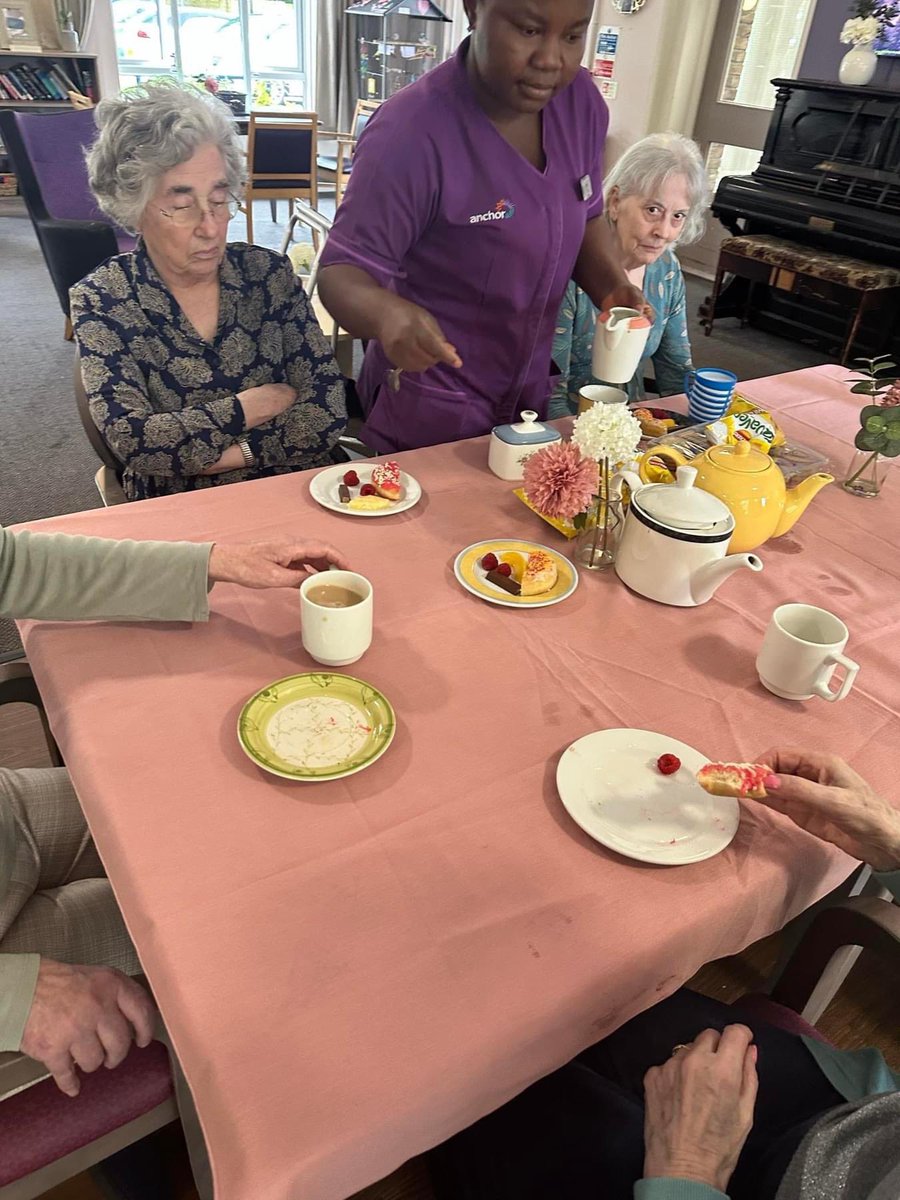 AugustaCourt's tweet photo. @AugustaCourt  Any time is good for tea ☕️🫖party especially when the weather is rainy 🌧 ☔️ . #tea #snacks #Weather #Careers @NAPAlivinglife @AnchorLaterLife https://t.co/SbzSX8bpfI