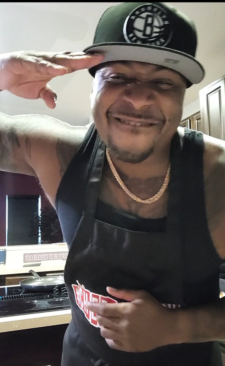 Ron51416700's tweet photo. #CHEFSoFresh was in da building last night.
Creamy Lemon Turkey Chops, Yellow Rice w/ Broccoli, Broccoli Florets, and of course my fav Street Corn. https://t.co/6623gdDTSM