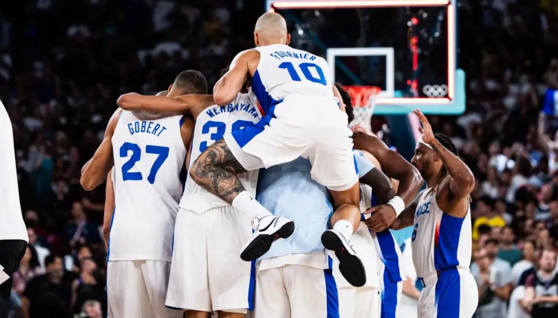 MMArena_'s tweet photo. 🚨🚨 L’ÉQUIPE DE FRANCE 🇫🇷 DE BASKET EST EN FINALE DES JO DE PARIS !!

#Paris2024 https://t.co/eYJlpetR0a