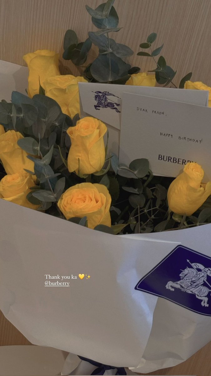 VijethaAmarlap1's tweet photo. Your gesture towards Freen; brought smiles and warmth in equal measure. Thank you #Burbery
Thank you so so much @Burberry
BEST WISHES FOR SAROCHA
#Freen26thSparkleDay
#srchafreen #FreenXBurberry #Burberry #BurberryTrench #burberryxfreensarocha https://t.co/KFf175Itvc