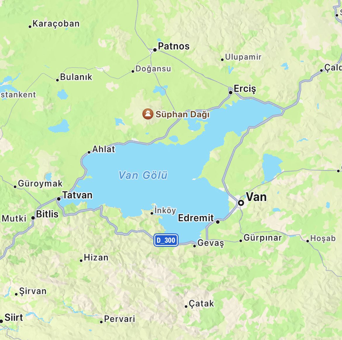 Bitlis Belediye Başkanı Nesrullah Tanğlay: 

"Van Gölü'nün ismi değişmeli ve Bitlis Denizi olmalı."