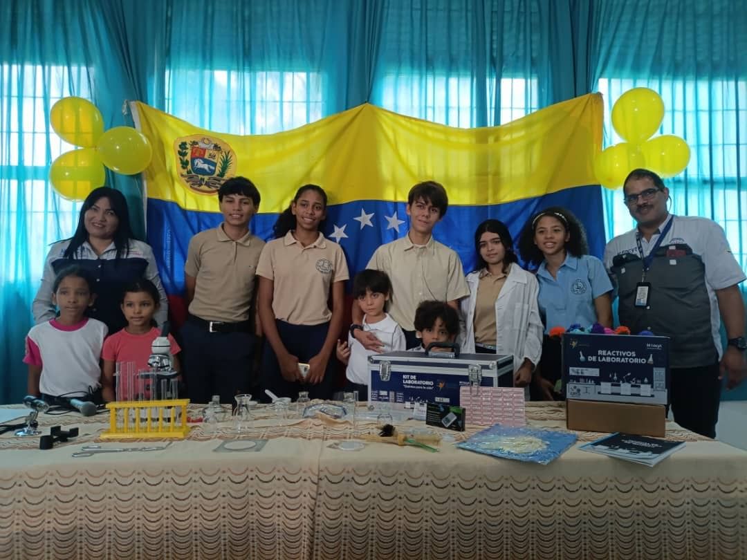 Inaugurada Sala de Ciencia en la U.E.N “El Limón” del Edo.  Aragua. 
 
El nuevo espacio cuenta con kits de laboratorio "Química para la vida" que contiene 41 experimentos desarrollados por el  
<a href="/CNTQ_Vzla/">CNTQ</a> 
.  
 
Detalles en➡️ tinyurl.com/mw9u352z