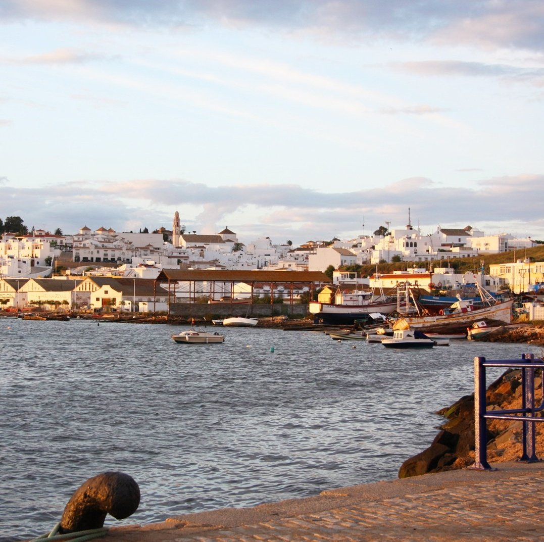 Ayamonte, Huelva.
📸 destinohuelva
#andaluciayole #andalugrafias #andaluciasolohayuna
#cadiz 
#sevilla 
#malaga 
#huelva 
#jaen 
#granada 
#cordoba
#almeria
#andaluciaparaiso
#andaluciaturismo
#visitaandalucia