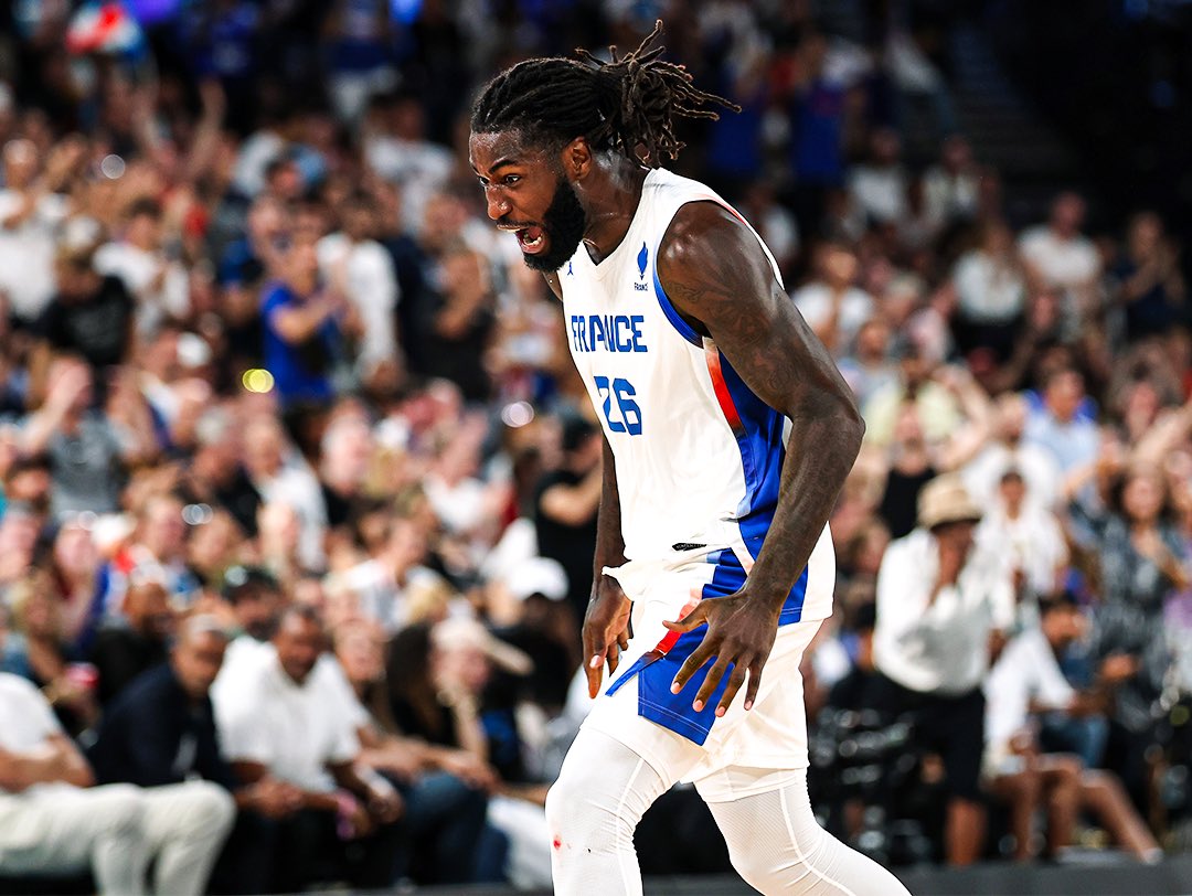 DIRECTION LA FINALE ! 🇫🇷🇫🇷🇫🇷

📸 Getty

#AllezLesBleus #Paris2024