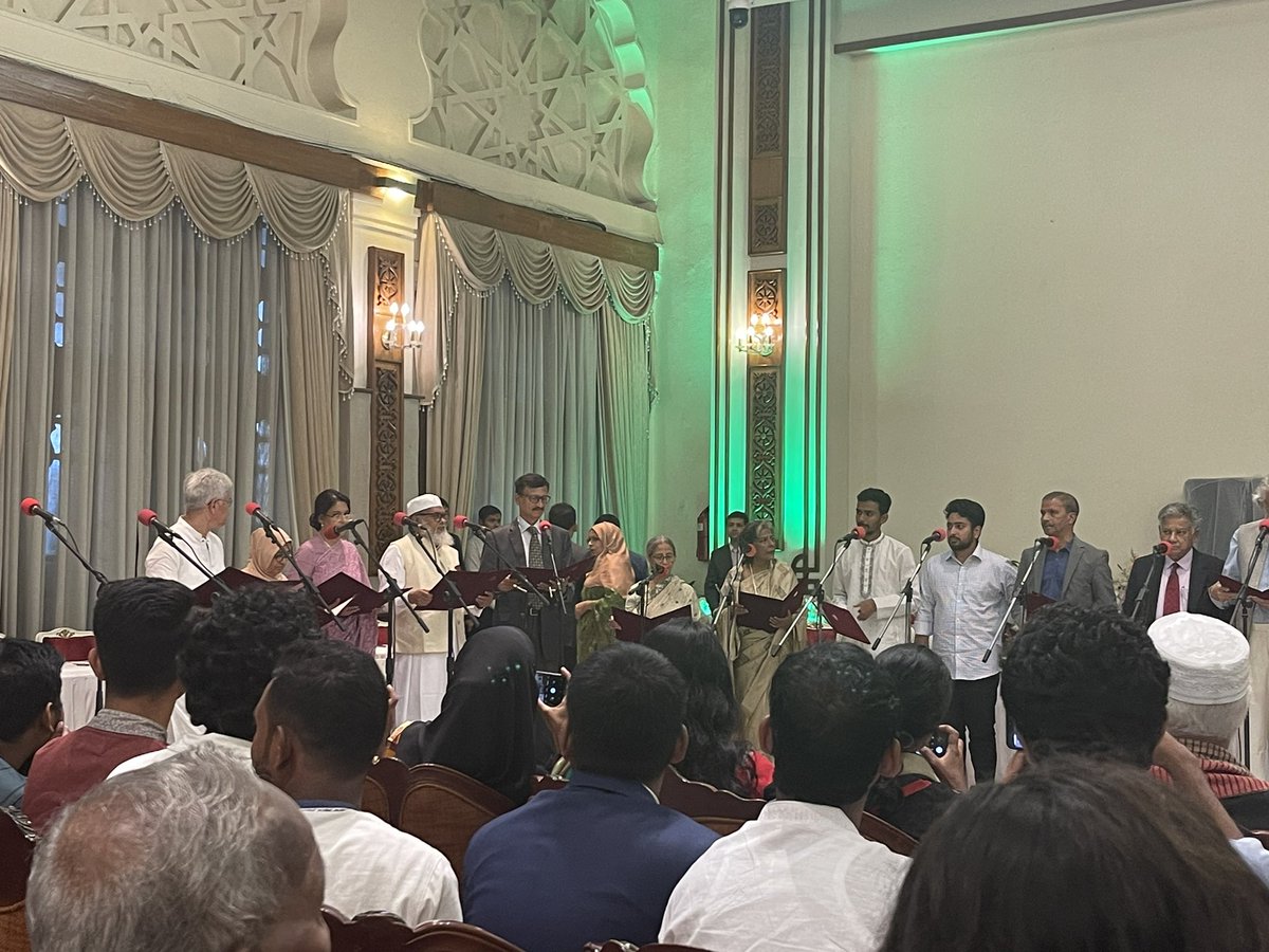 Feel very privileged on my last day in 🇧🇩 to witness the swearing-in ceremony of Professor Yunus and the other members of the interim government. Wish every success and prosperity to the new administration and to the people of 🇧🇩