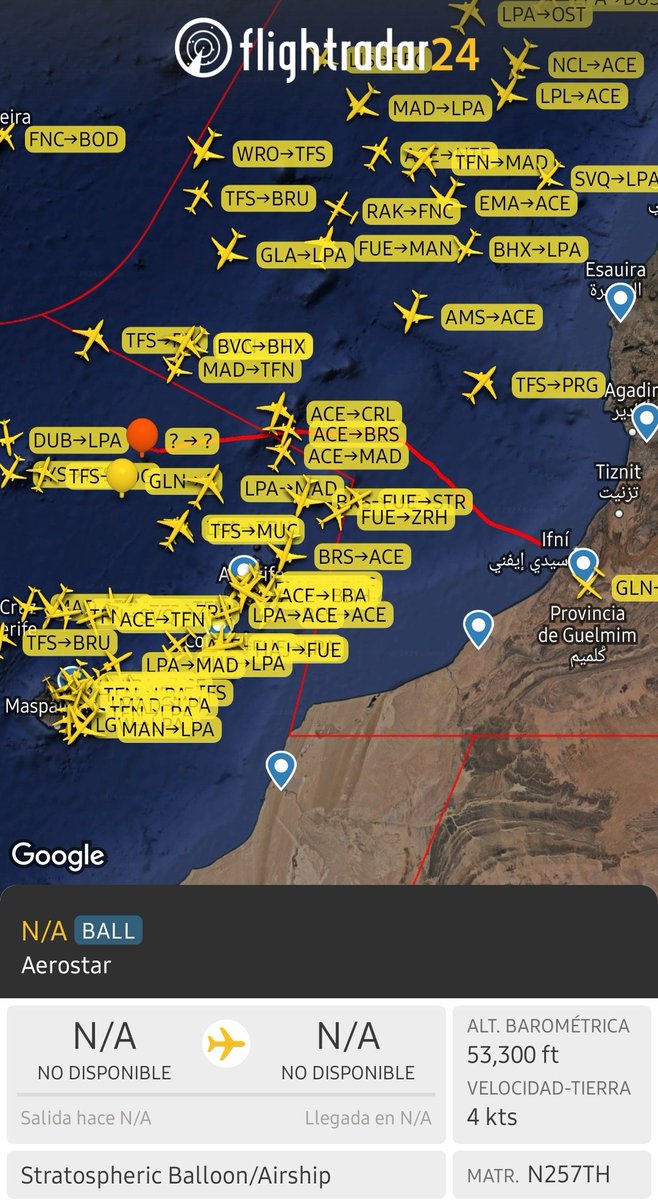 controladores's tweet photo. Globos sobrevolando el espacio aéreo de #Canarias a altitudes superiores a la que lo hacen los vuelos comerciales. #curiosidades https://t.co/rr88Q8Znjz