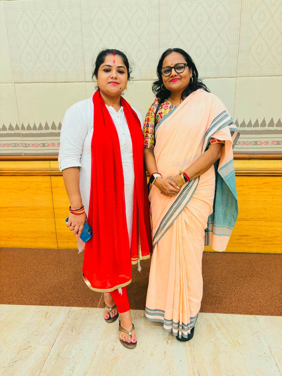 MandakiniPatra's tweet photo. ବିଜେଡି ସରକାର ଦ୍ଵାରା ପ୍ରତାରିତ OBC ଓ scbc ବର୍ଗଙ୍କୁ ସେମାନଙ୍କ ସାମ୍ବିଧାନିକ ଅଧିକାର ଯୋଗାଇଦେବା ପାଇଁ ମାନ୍ୟବର ମୁଖ୍ୟମନ୍ତ୍ରୀଙ୍କୁ ଭେଟି ଆଲୋଚନା କଲେ OBC ମୋର୍ଚ୍ଚା ପ୍ରତିନିଧି ଦଳ । https://t.co/TULB7EEFce