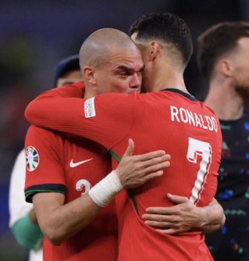 <a href="/Cristiano/">Cristiano Ronaldo</a> Início  // Meio // Fim