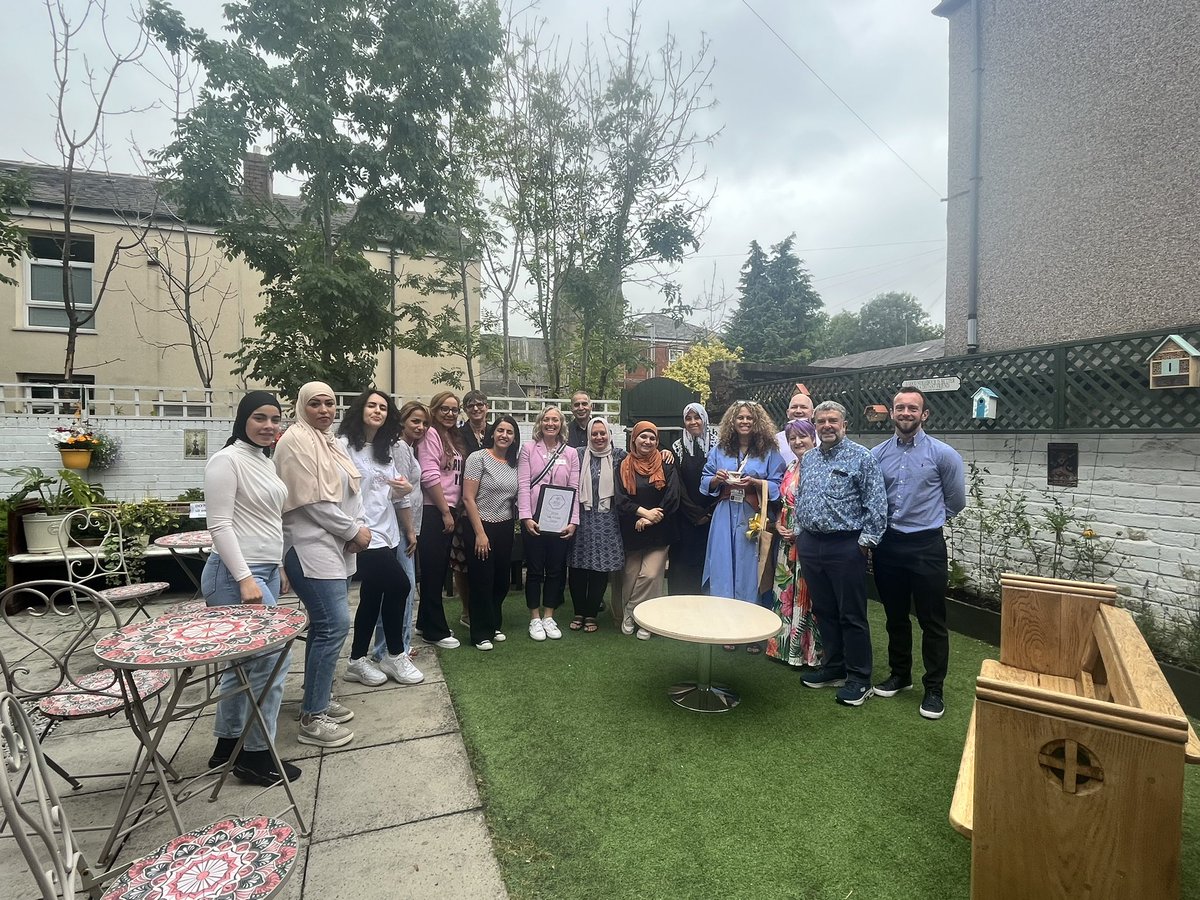 We welcomed back <a href="/The_RHS/">The RHS</a> judges to Spotland and Falinge, entered in the Urban Community category.

A lovely morning spent visiting many locations, including The Golden Mosque, ending with the wonderful New Pioneers Project. 🤞🌸

<a href="/rochdaleinbloom/">Rochdale In Bloom</a> 
#BritaininBloom
@RHSBloom