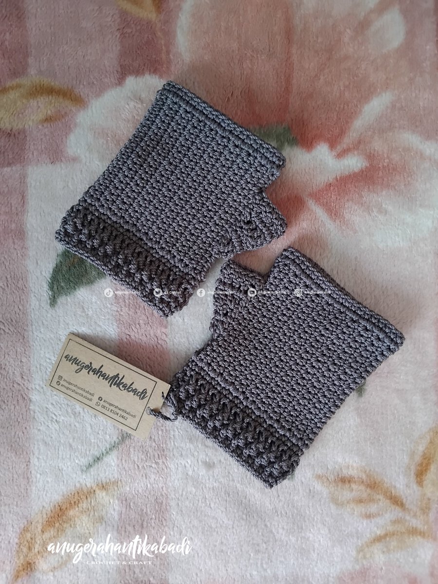 A3_Crochet's tweet photo. Alhamdulillah..
Handsock Pendek Full Custom Handmade dgn pola rajut yg lebih rapet
Dim : 13.5 - 14 cm
Mat : Polyester Kilap
#sarungtangan
#handsock
#sarungtanganhandmade
#handsockforladys
#sarungtanganrajut
#sarungtanganrajutabu
#halfhandsock
#anugerahantikabadi
#umkmindonesia https://t.co/6QKnDA3cPL