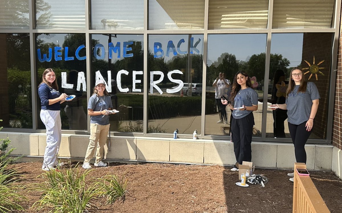 Alexia Ellett (WC) & Sean Potts (EC) (@lpprincipals) on Twitter photo Some of our Lancer leaders getting East Campus ready to welcome students back next week! Can’t wait!! <a href="/LPLancers/">Lake Park HS</a> #WeAreLakePark Some of our Lancer leaders getting East Campus ready to welcome students back next week! Can’t wait!! <a href="/LPLancers/">Lake Park HS</a> #WeAreLakePark