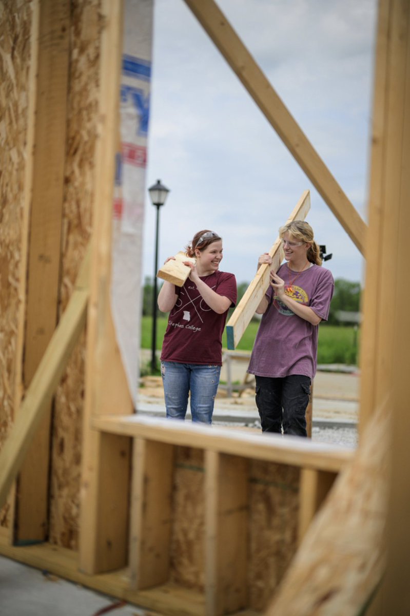 stephenscollege's tweet photo. Exciting news! Today, we celebrated the launch of the Stephens College MO Women in Trades Program. π§β¨#WomenInTrades #StephensCollege #StephensProud #WhyStephens https://t.co/rosx5MSfwC