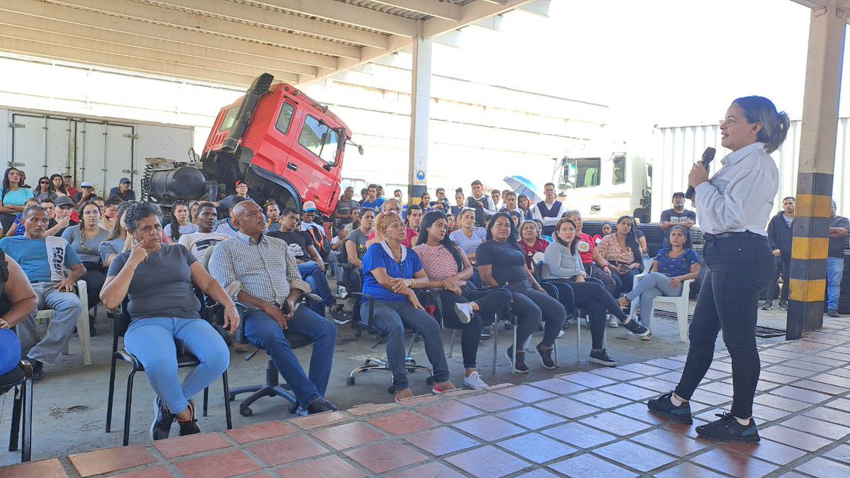 #8Ago | Hoy de regreso en nuestro jueves de Conciencia Misionera en dónde estuvimos hablando de la importancia de permanecer en amor con nuestros compatriotas sin importar las diferencias de pensamiento. ¡No al odio! ❤️
#PuebloSonrienteYEnPaz