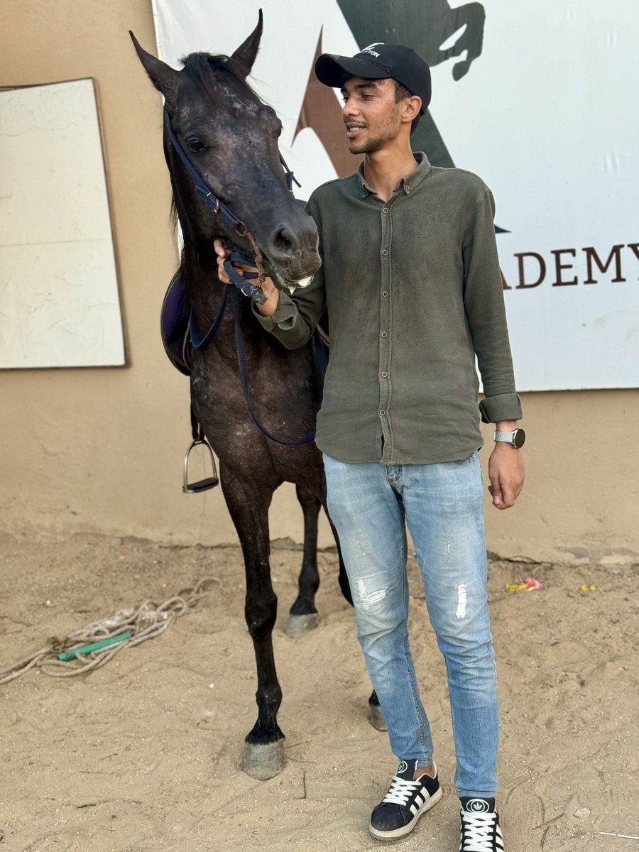 abdo_mhmd156's tweet photo. وما الأدب إلا أدب الخيل وما الخيل إلا الأدهم ❤️ https://t.co/4DznvkTxPr
