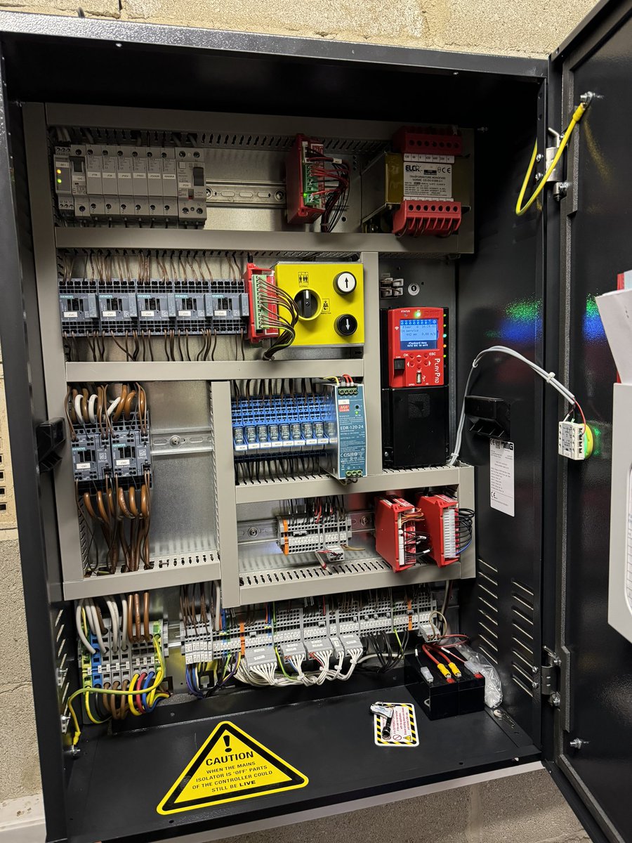 Another recent job completed over in #ilkley. This one has had a new hydraulic lift control system and a re wire. All done on time and on budget. Only replacing what needs to be replaced and delivering the most for the money the client had to spend. #liftengineers #bradford #lift