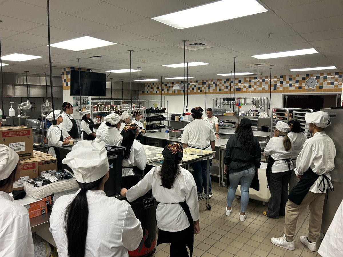 Eastlake Culinary Arts hitting the start of the year strong learning how to make amazing pizzas!!
